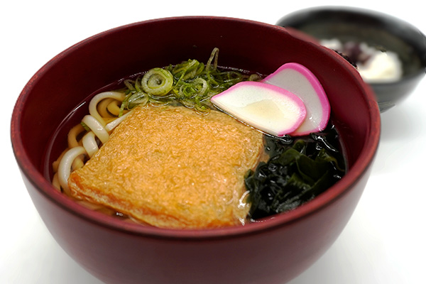 きつねうどん又はそば（ゆかりご飯付）